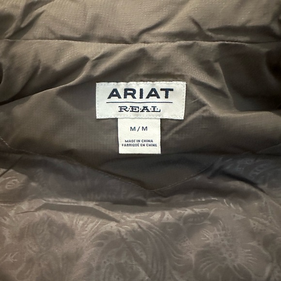 Ariat banyan bark insulated vest with synch back in a size medium - Picture 9 of 10